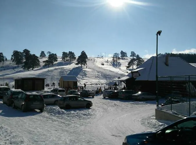 Апартаменты Ana *